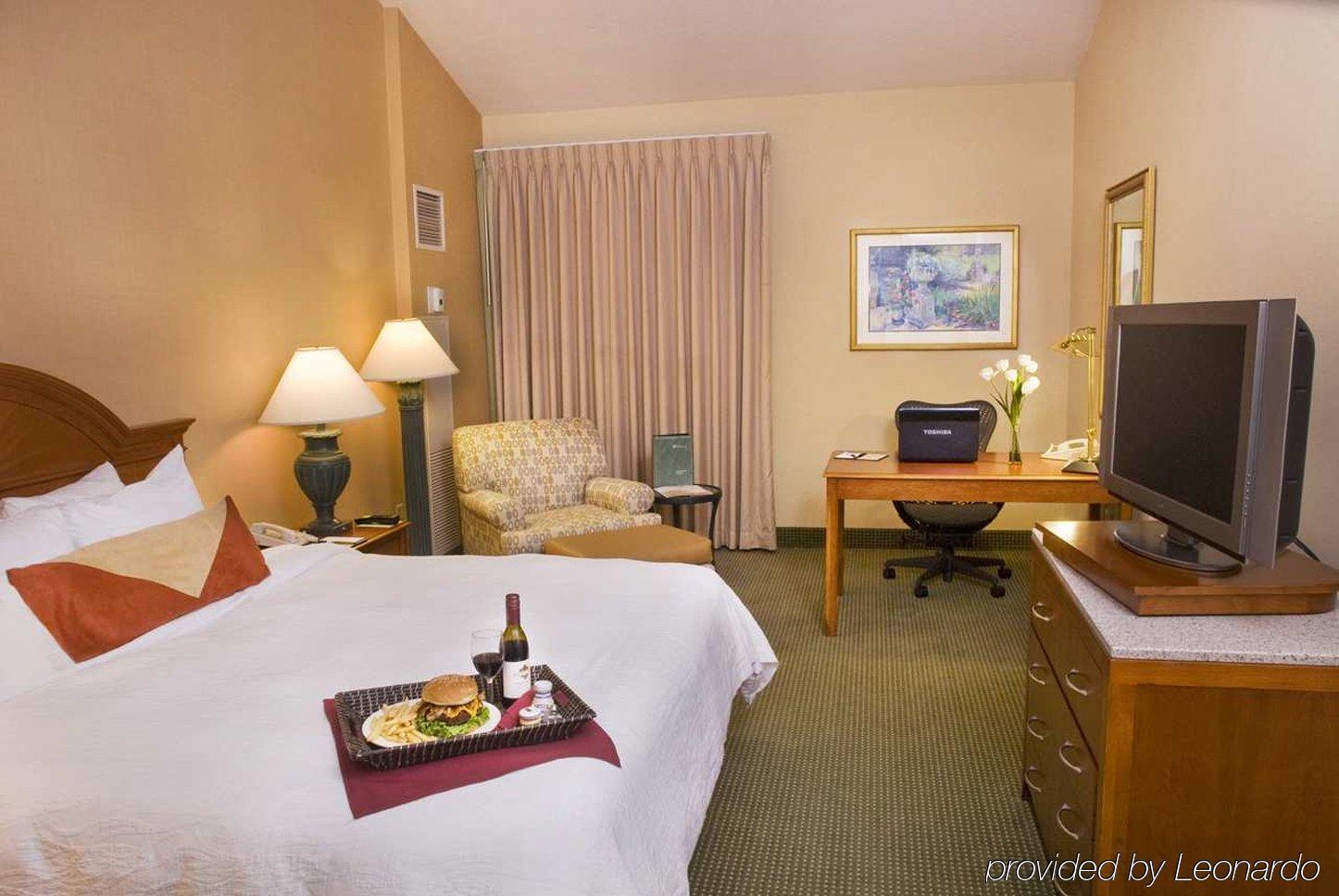 Hilton Garden Inn Cupertino Rum bild