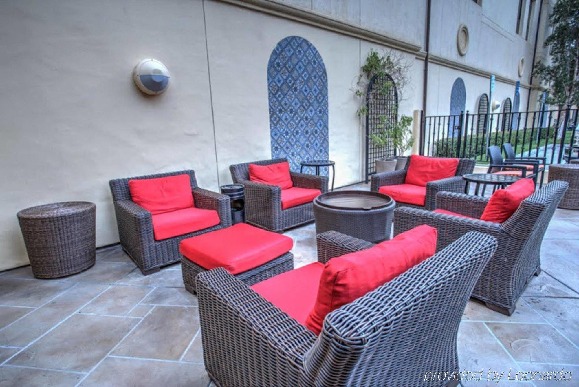 Hilton Garden Inn Cupertino Exteriör bild